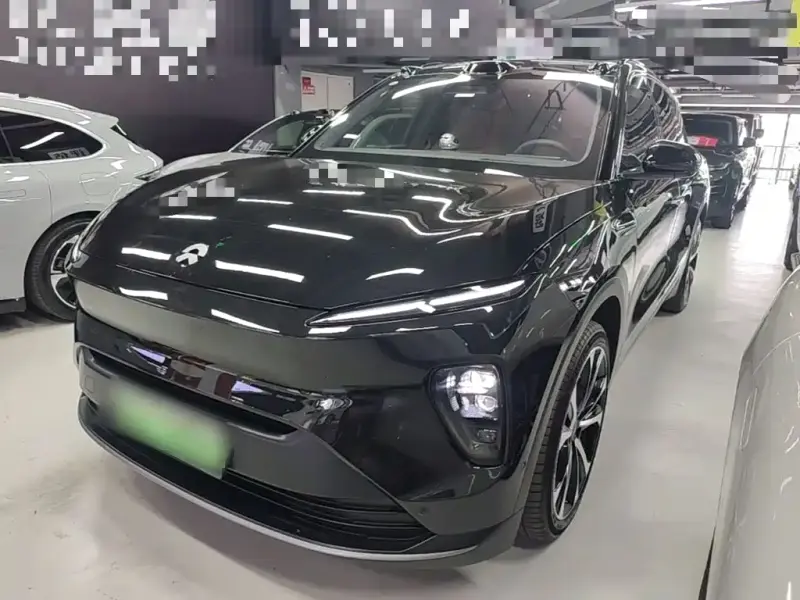 NIO ES8