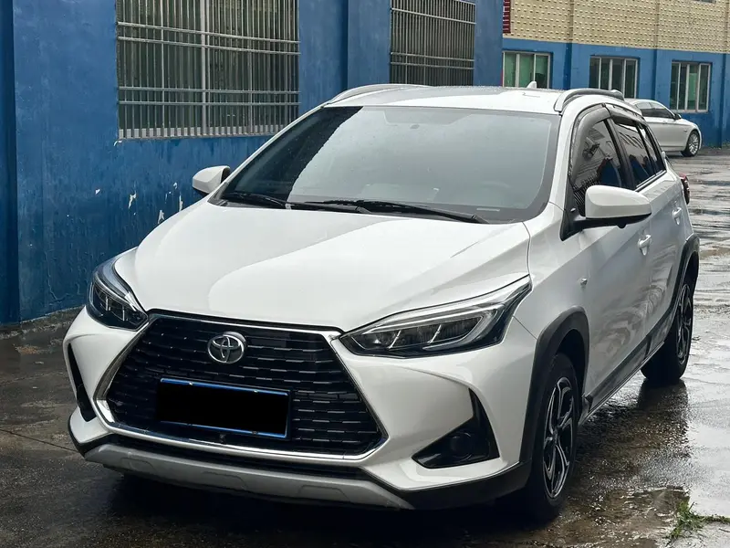Toyota Yaris L
