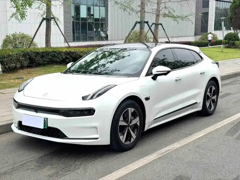 Zeekr 001