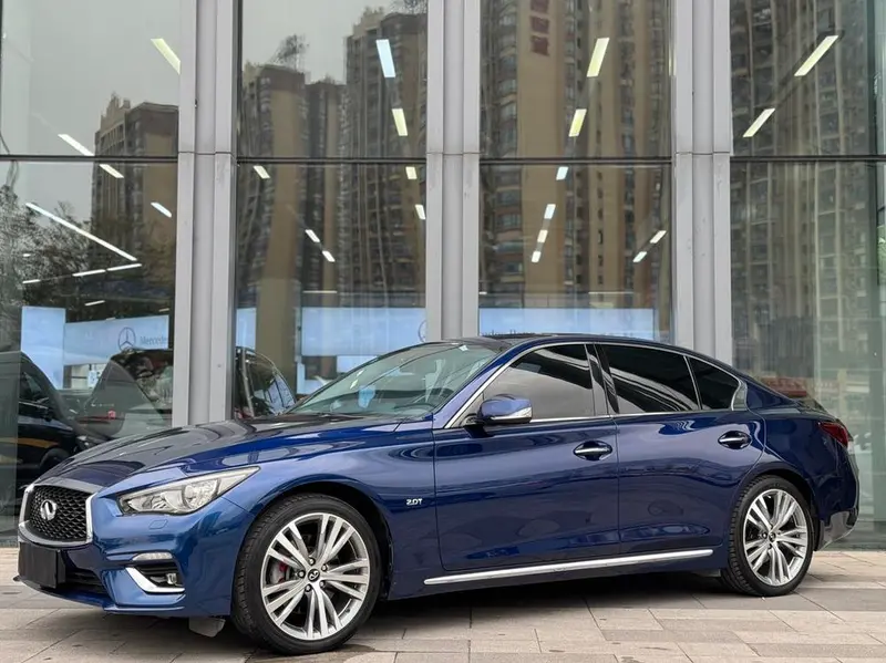 Infiniti Q50L