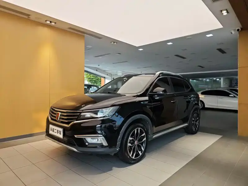 Roewe MG HS (RX5)