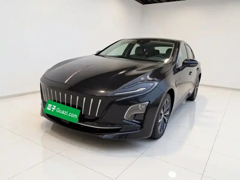 Hongqi E-QM5