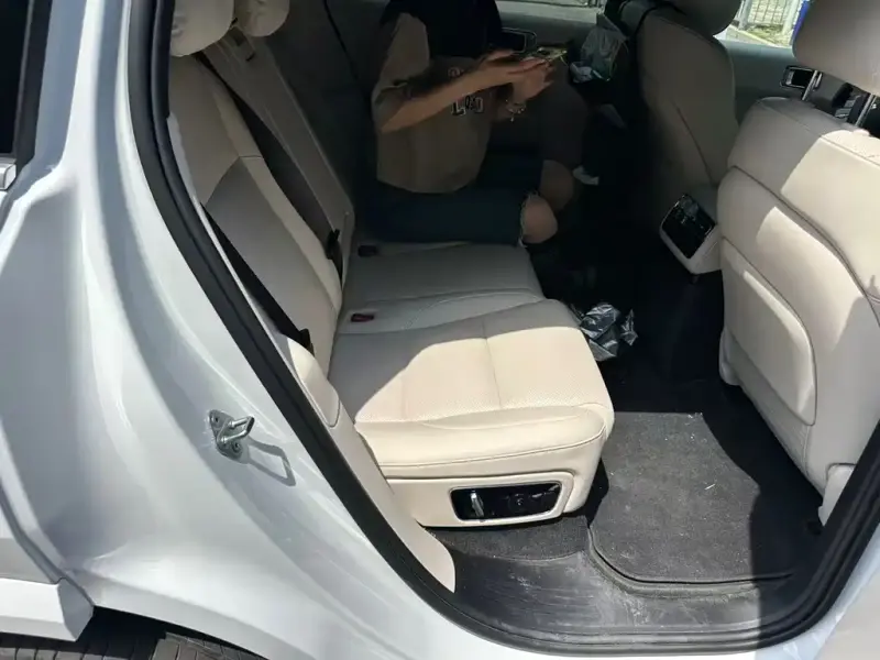 Li Auto L7