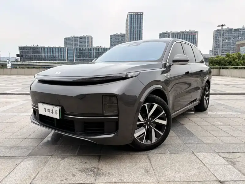 Li Auto L8