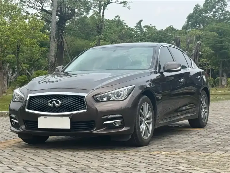 Infiniti Q50L