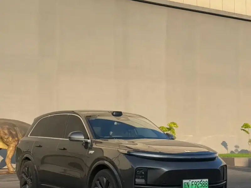 Li Auto L8
