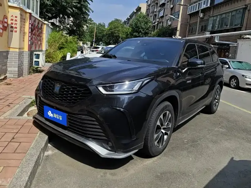 Toyota Crown Kluger