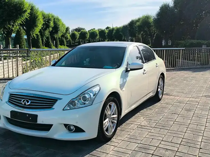 Infiniti G