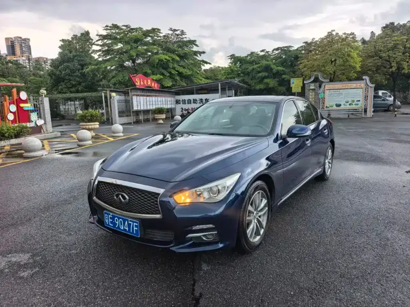 Infiniti Q50L