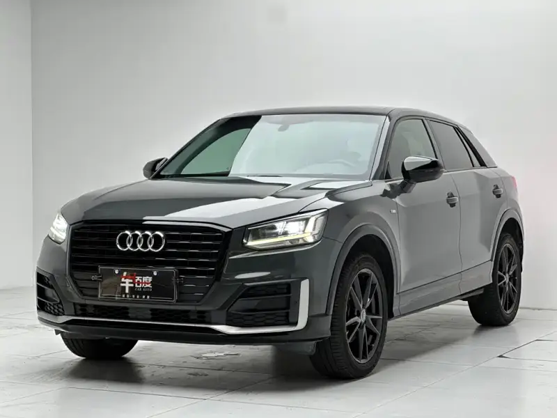 Audi Q2L