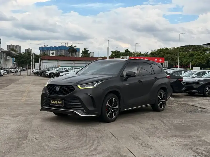 Toyota Crown Kluger