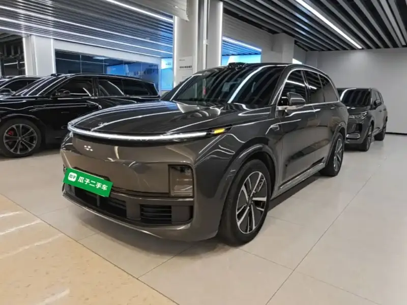 Li Auto L8