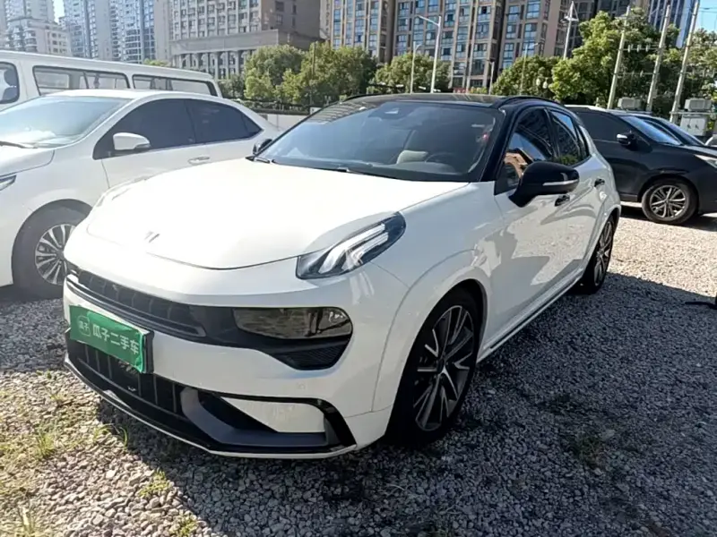 Lynk & Co 02 Hatchback