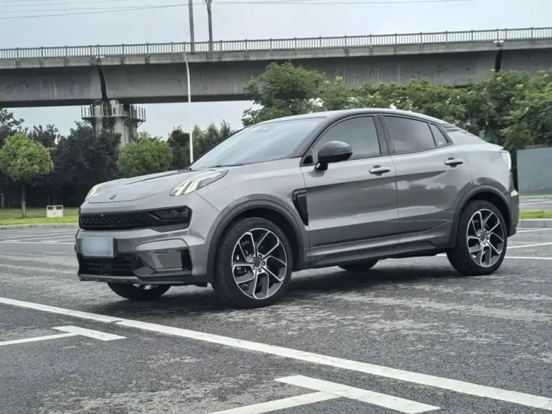 Lynk & Co 05