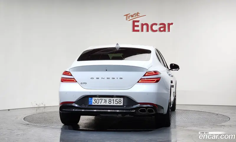 Genesis G70