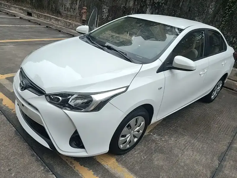 Toyota Yaris L