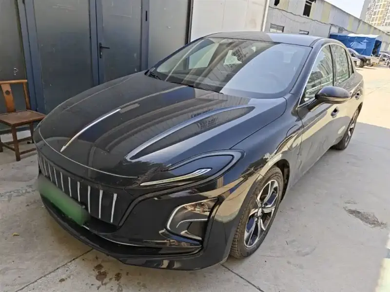 Hongqi E-QM5