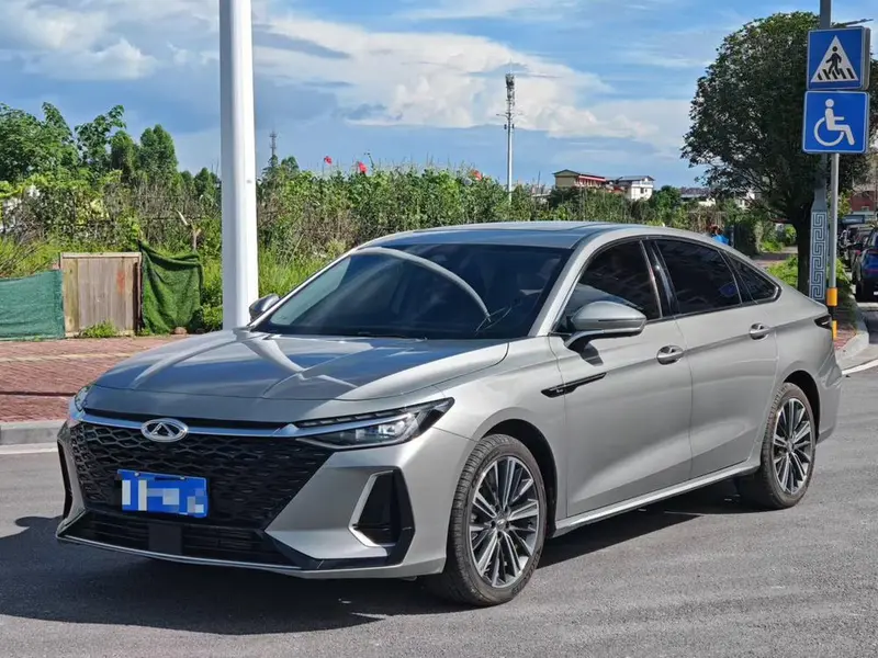 Chery Arrizo 8
