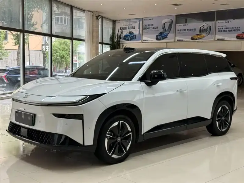 Toyota Bozhi 3X