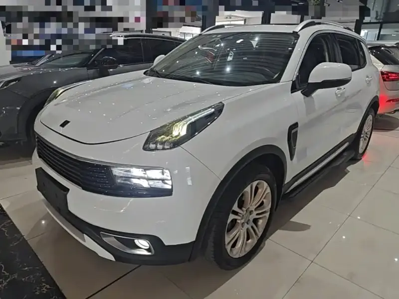Lynk & Co 01