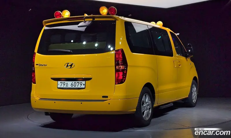 Hyundai H-1