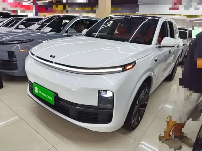 Li Auto L8
