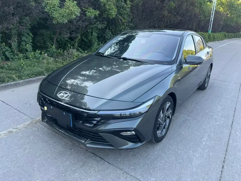 Hyundai Elantra