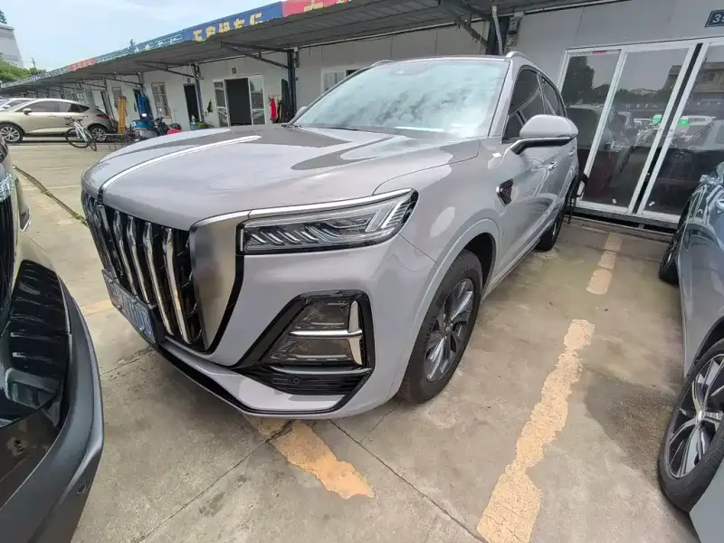 Hongqi HS5