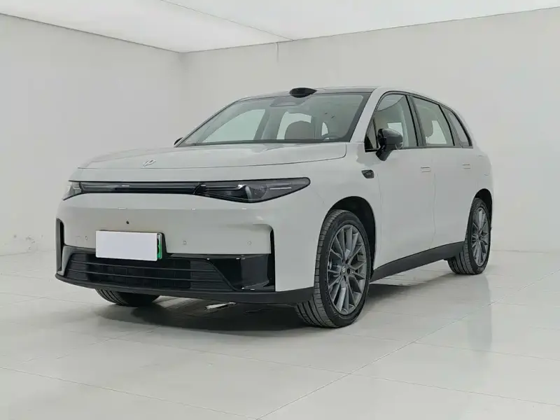 Leapmotor C10