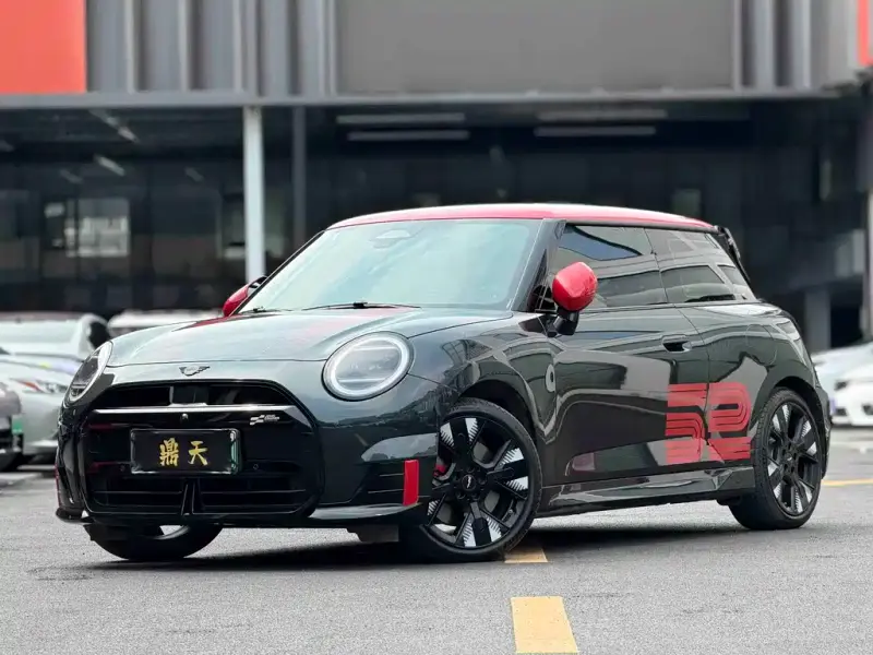 MINI JCW EV