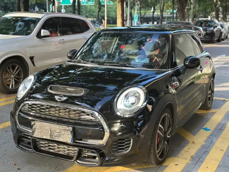 MINI JCW