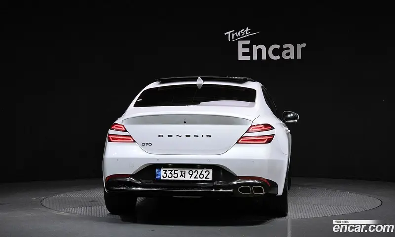 Genesis G70