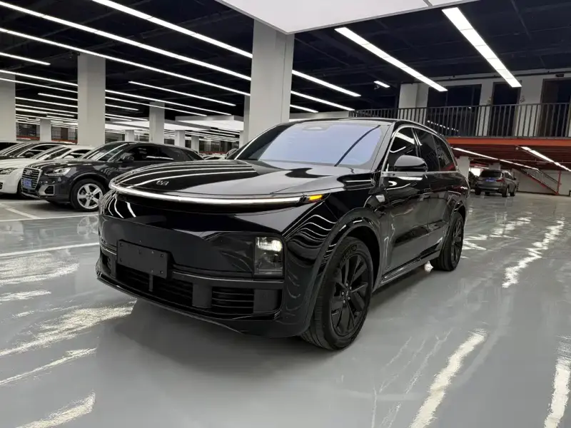 Li Auto L8