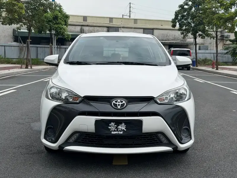 Toyota Yaris L