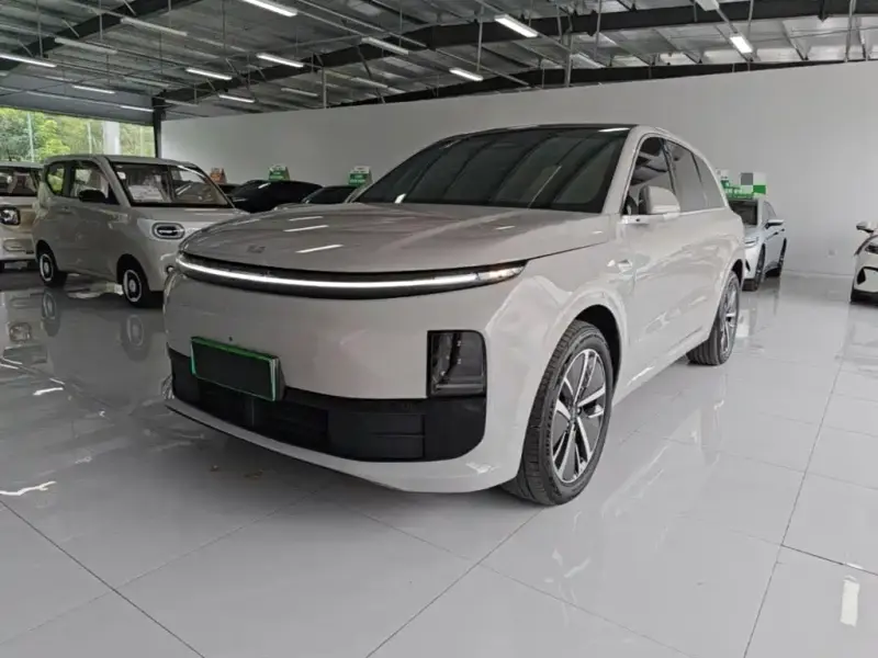Li Auto L6