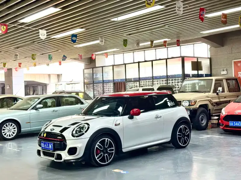 MINI Mini JCW