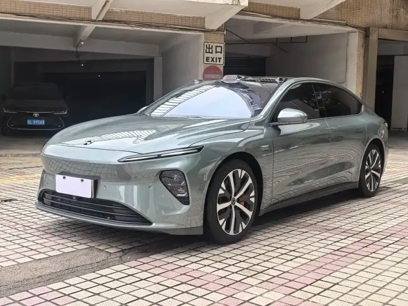 NIO ET7