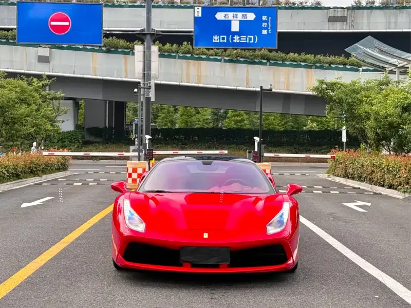 Ferrari 488