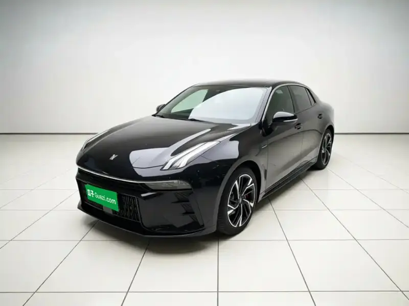 Lynk & Co 03