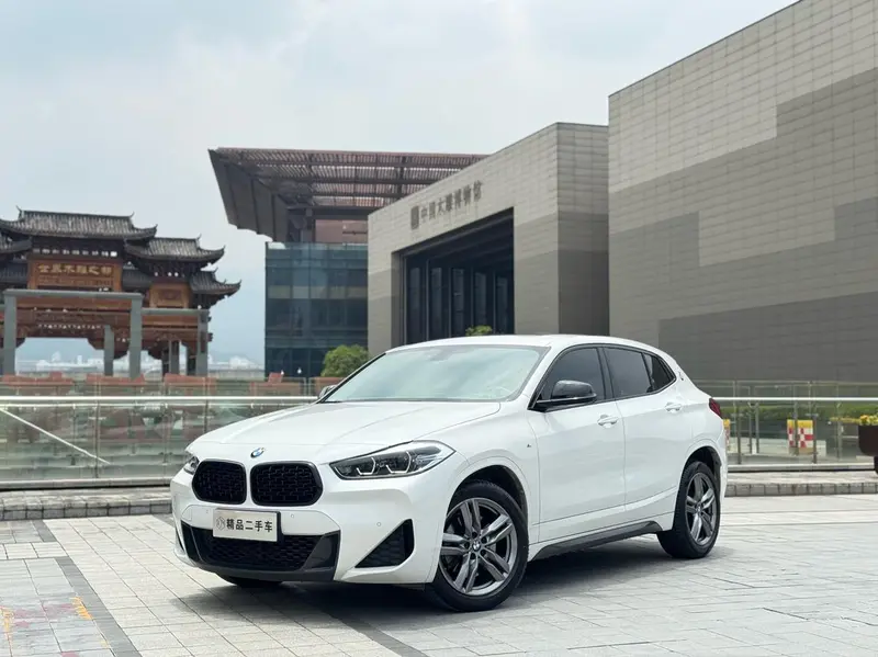 BMW X2