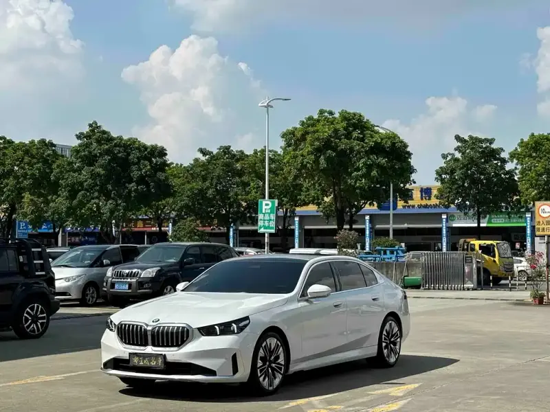 BMW 5-Series