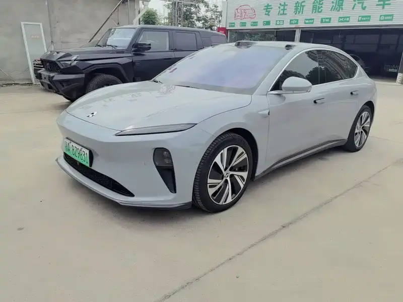 NIO ET5