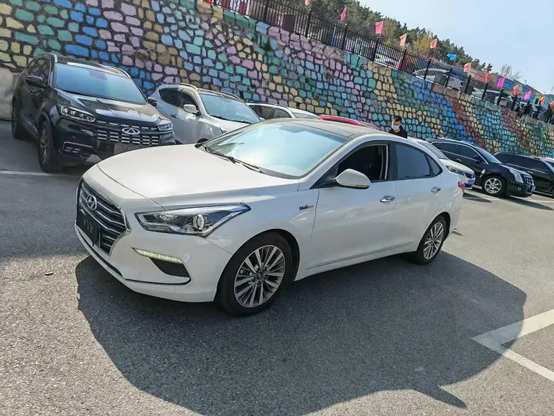 Hyundai Mistra
