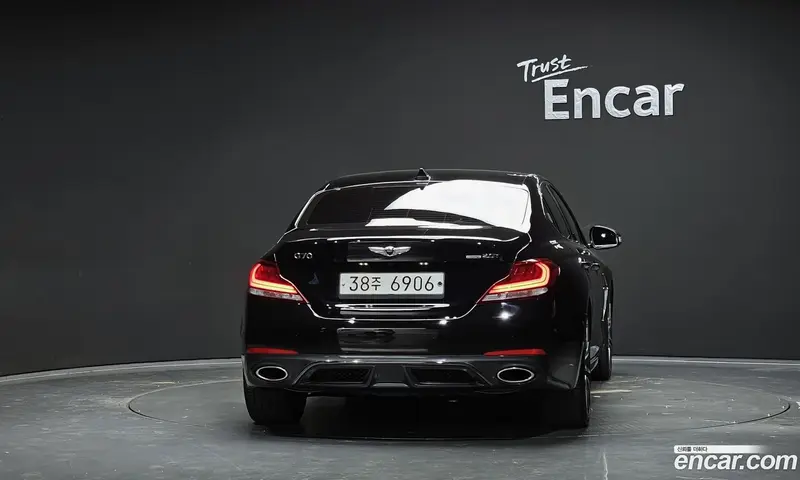 Genesis G70