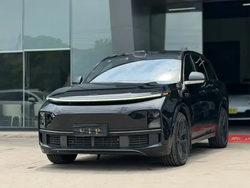 Li Auto L8