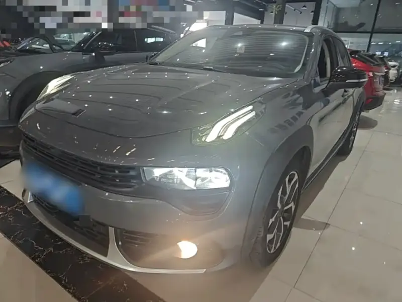 Lynk & Co 02