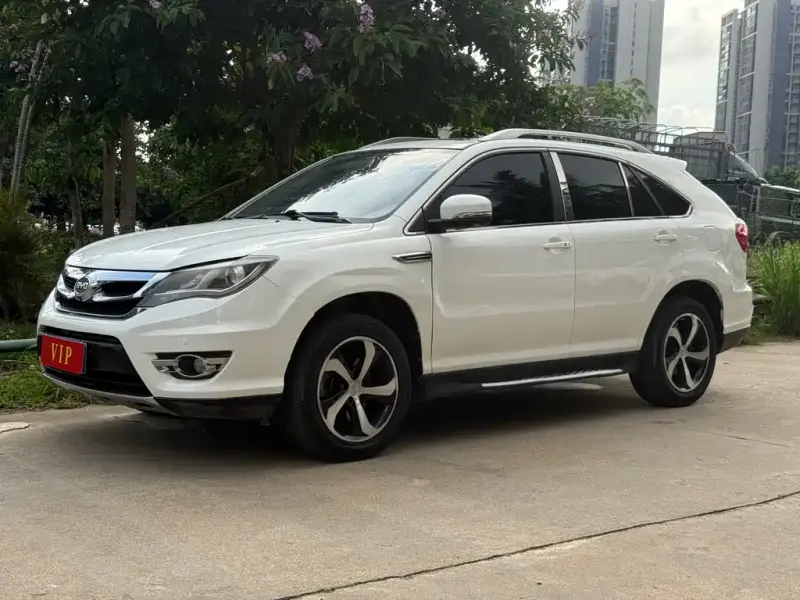 BYD S7