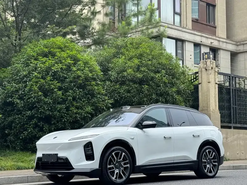 NIO ES6