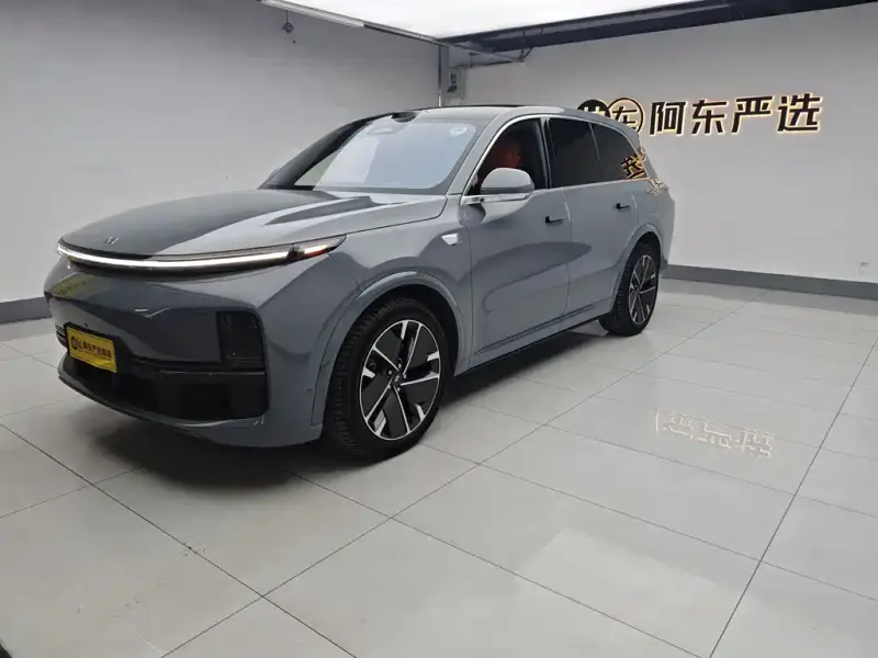 Li Auto L8