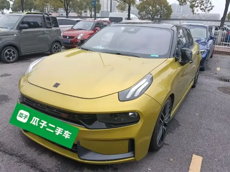 Lynk & Co 03